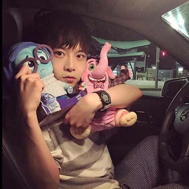 唐灵群菁