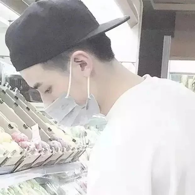 宗政岩菊欢