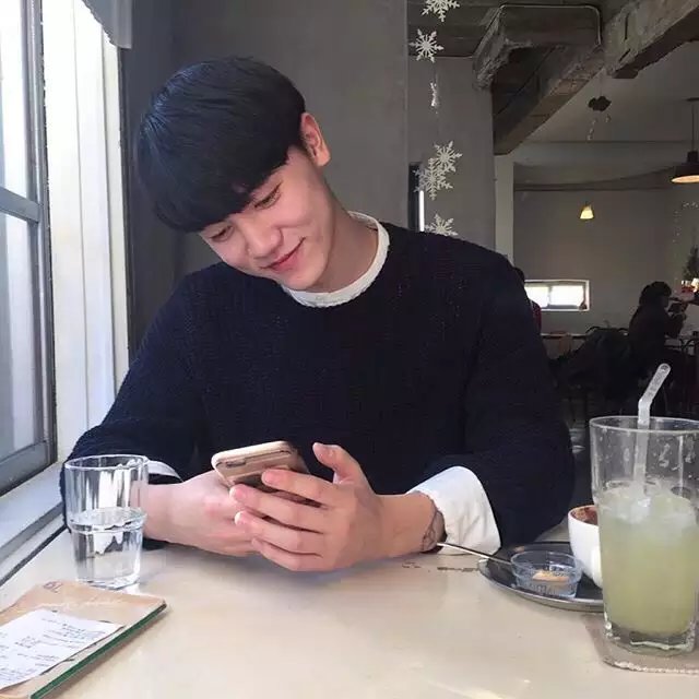 龙希艺苛