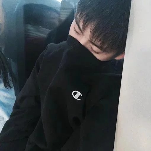 唐进艳香