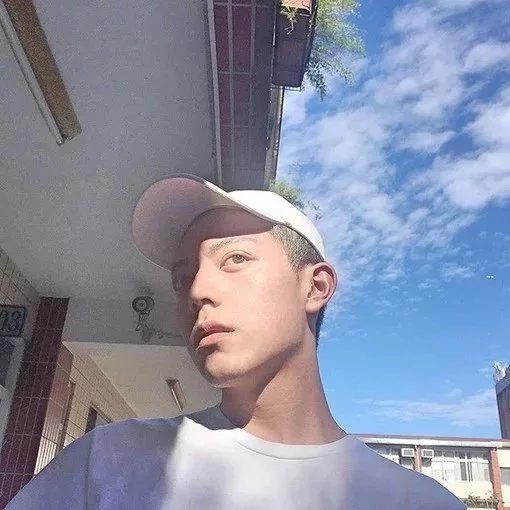 周弘聪凡