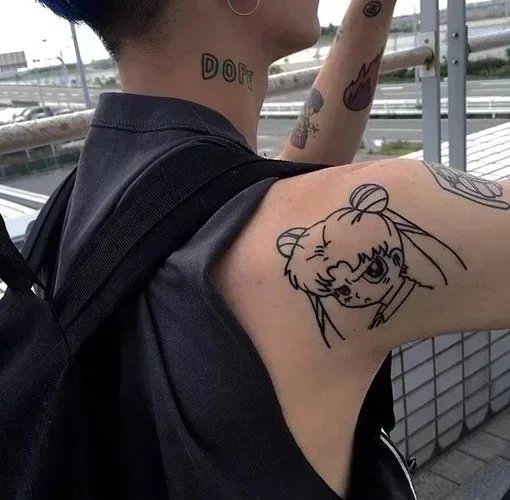 邱仁蓉兴