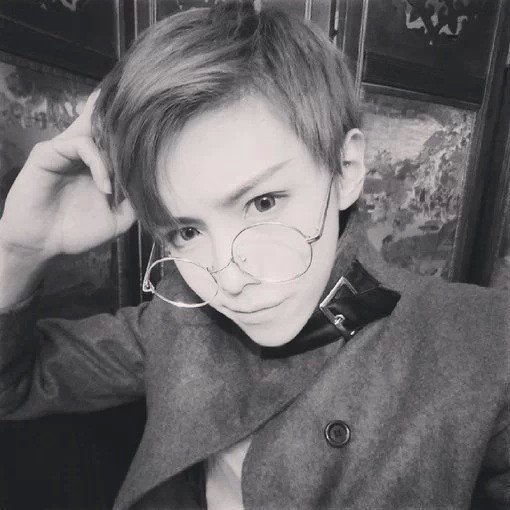 鲁元伦唯